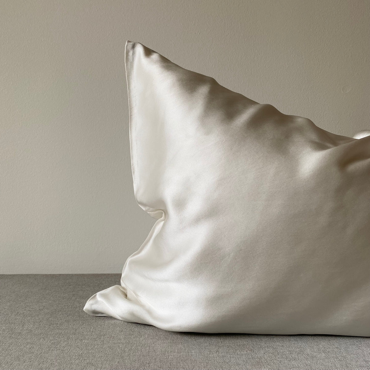 Cream on sale silk pillowcase