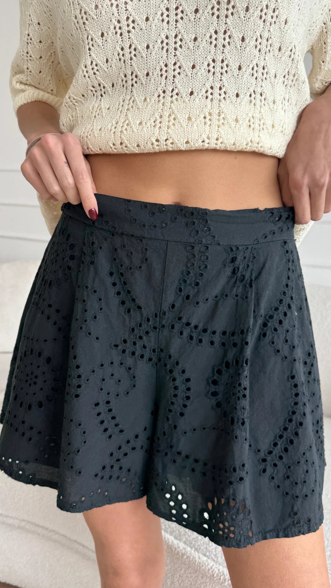 Laina | Broderie Shorts