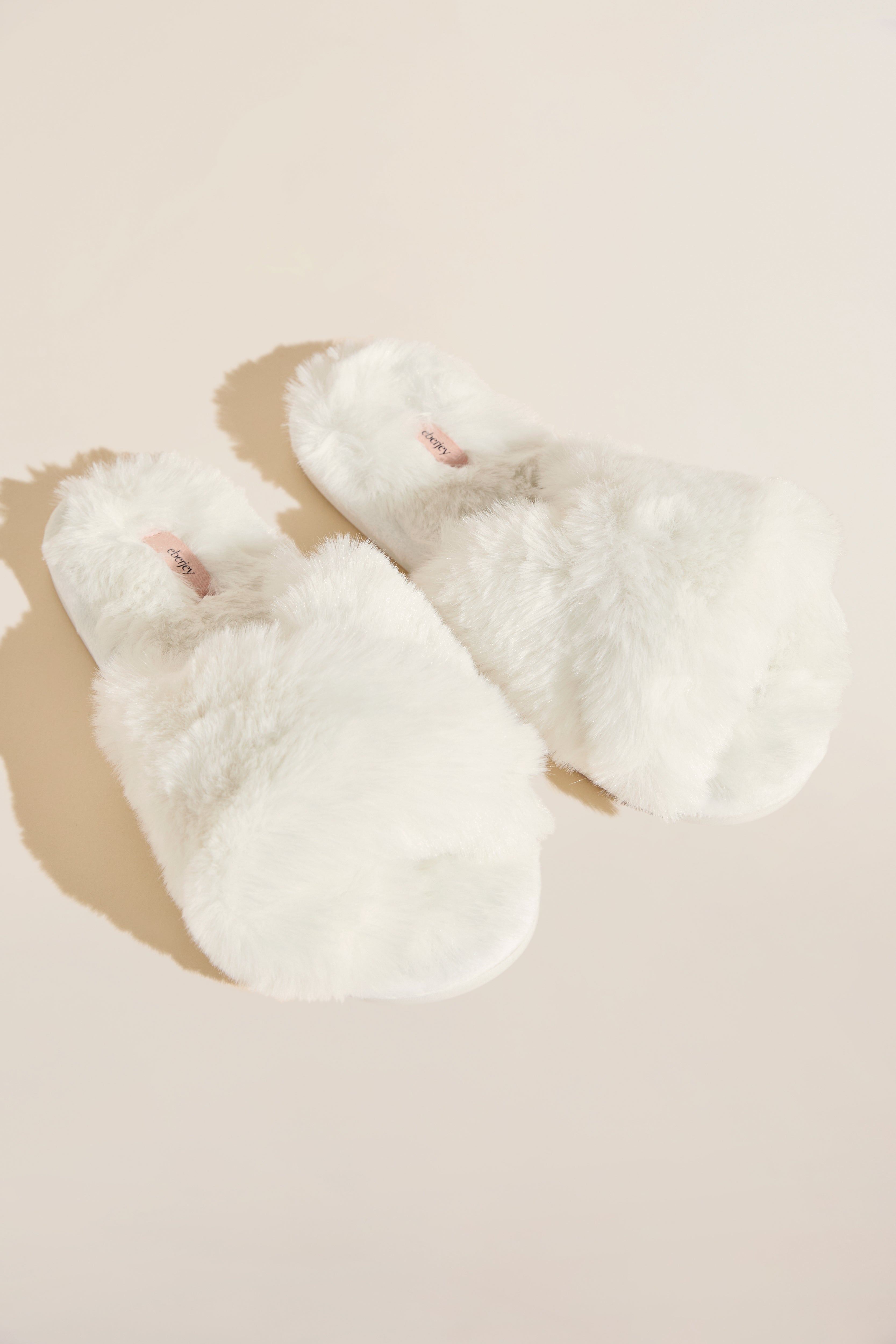 Plush Signature Slippers - 100% Soft Micro-fleece House Slippers :  : Clothing, Shoes & Accessories