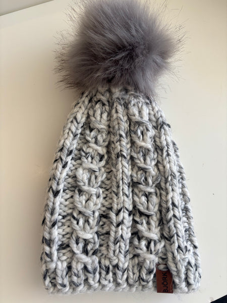 Birki | Hat with Pom Pom