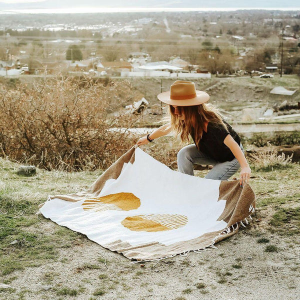 The Horizon | Handwoven Blanket
