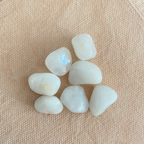 White Quartz | Tumbled