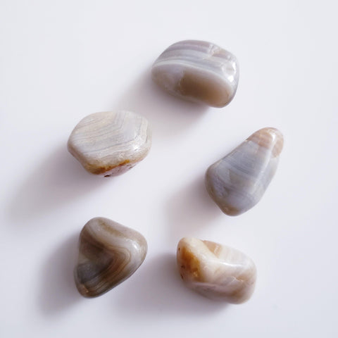 Banded Agate Tumbled Stone - The 889 Shop